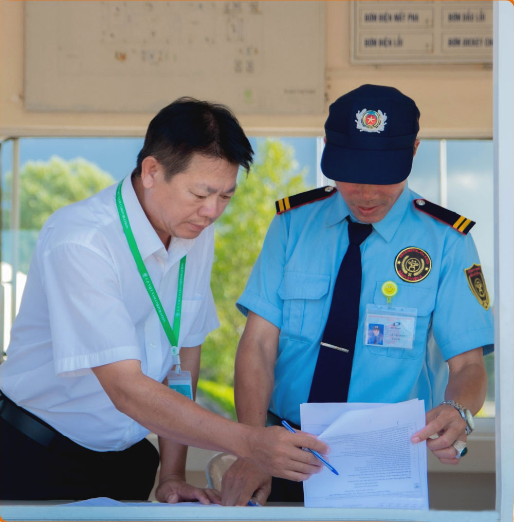 Kiểm tra sổ nhật ký ca trực tại nhà máy kiem-tra-so-nhat-ky-ca-truc